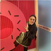 Soy una mujer alegre y con una gran pasión por aprender